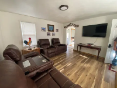 Base Camp Retreat Hotels in Glendo