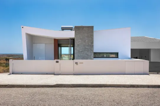 Villa Aurora - Modern House in Portimão, Algarve 大梅希略埃拉酒店