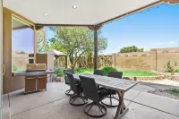 " Santa Fe Style" 4Bedrooms, Hot Tub and Pets Welcome, 5G Fiber WiFi ! - อ่างจากุชชี่