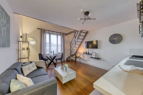 Charmant Duplex 30 min Paris Hotels in Corbeil-Essonnes
