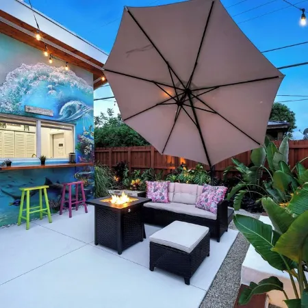 Cozy Stay •Near Hard Rock Stadium • Private Serene Backyard