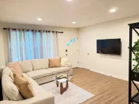 Gorgeous 3-bedroom house with AC in charming Petersburg