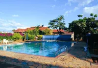 Hotel Senate Juja - piscina