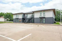 Chic Stay @ the Hub – WiFi+Parking w/ Weekday Deal