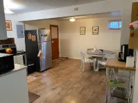 Trails, Tails & Town – Pet-Friendly Stay Near It All