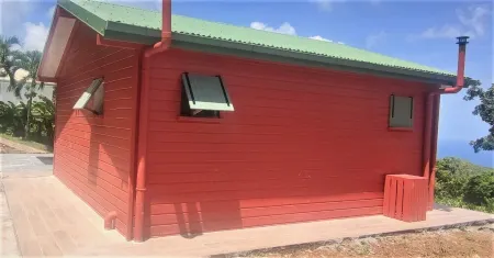 Lodge Traditionnel et sa Piscine vue mer des Caraïbes Отели в г. Лез Анс-д'Арле