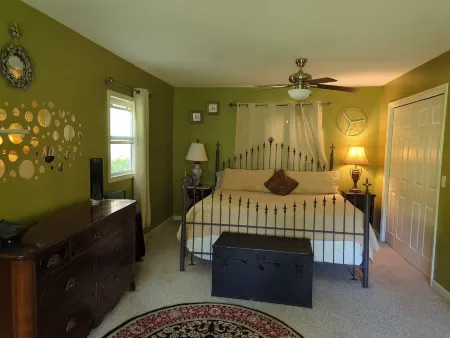 Knight's View~ Mountain sunset view~all pets allowed