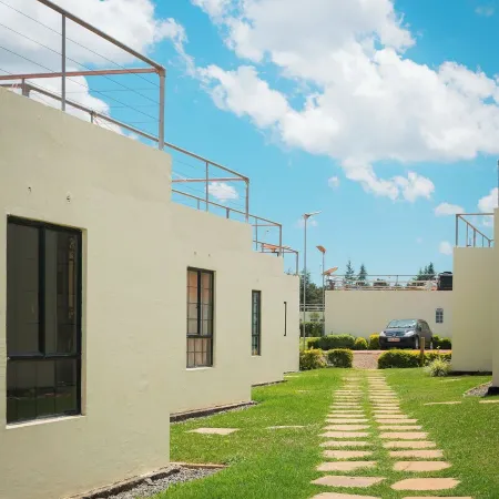 Cozy Nest <br>Cozy Nest is located in a secure, family friendly gated community.