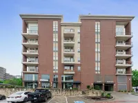 Luxury 1BD/1BA Uptown Dallas Hotels in Victory Park