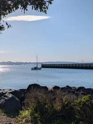 Chic 4 rm 1 bed retreat, No Berkeley area, WiFi, private deck, near UC, nature,