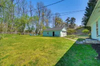 White Lake Vacation Rental about 5 Mi to Skiing! - spa