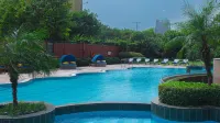 Radisson Blu MBD Hotel Noida - Pools