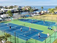 Cozy Gulf Island Resort Condo #603 in Hudson