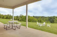 14 Mi to Ark Encounter: Rural Corinth Escape! - Boutique