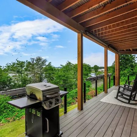 Stonegrove Residence