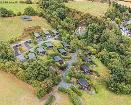 Snowy Owl Lodge Hotels in Saint Harmon
