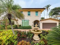 Pool & Home Theater: Lighthouse Point Home! Hotels in Lighthouse Point