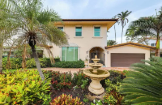 プール & ホームシアター: ライトハウスポイント ホーム！