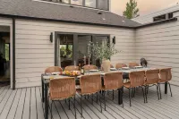 Big Sky by AvantStay Mountain Home w Great Views Hot Tub Al Fresco Dining