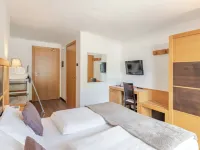 Hotel Dolomiti Chalet Hotels near Locanda Margon