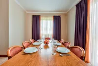 Villa Gardenia - 5 Bedroom Holiday Villa with Pool