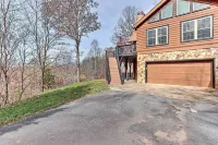 Deck & Game Room: Blue Ridge Mountain Cabin! - Wifi