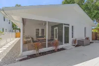 The Blessing House - Htd Pool & Spa, Close to Beaches