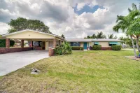 Fort Pierce Vacation Rental Walk to Beach and Jetty - Pet friendly