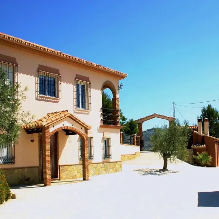 Peaceful Retreat in Alora for Families and Friends
