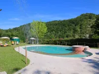 Apartment in Marche with Pool and Mountain Views - piscina