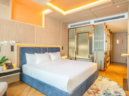 The Morning Glow - Handwritten Collection Отели рядом с достопримечательностью «Lucky Foot Spa Nha Trang»