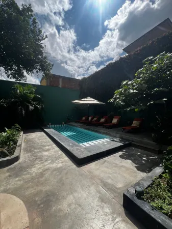 Ginger Banana Hostel Отели в г. Оахака