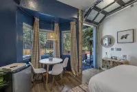 Spacious Studio, Large Deck w/ Firepit, couch and seating; Huge shower