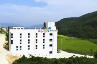 Flora Hostelpension Hotels in 