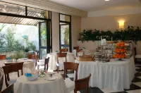 Hotel Forum - Desayuno