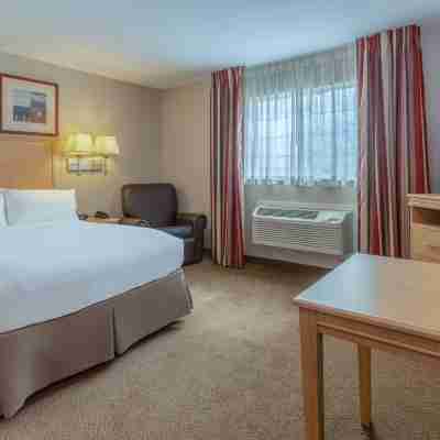 Candlewood Suites MINOT by IHG Rooms