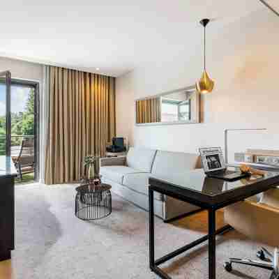 Crowne Plaza Lyon - Cite Internationale Rooms