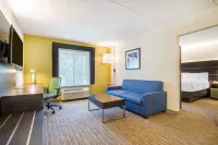 Holiday Inn Express & Suites ALBANY AIRPORT - WOLF ROAD by IHG