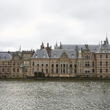 Staybridge Suites THE HAGUE - PARLIAMENT by IHG Отели рядом с достопримечательностью «Гаага»