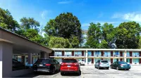 埃丁飯店 By Townhouse Wytheville US 52 - 停車場