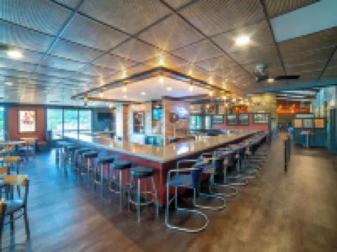 The Seasons Lodge Hotels in Nashville
