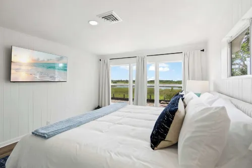 Waterfront Serenity Steps to Beach Fire Pit BBQ