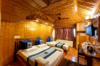 Hotel Akbar at Dal Lake Ghat Number 1