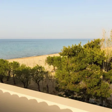 Iakinthos, Tsilivi Beach