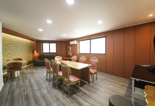 동학사 큐 무인호텔