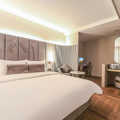 Denbasta Signature Hotel Các khách sạn gần Sân bóng chày Sajik