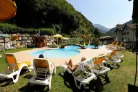 Good Life Hotel Garden - Pools