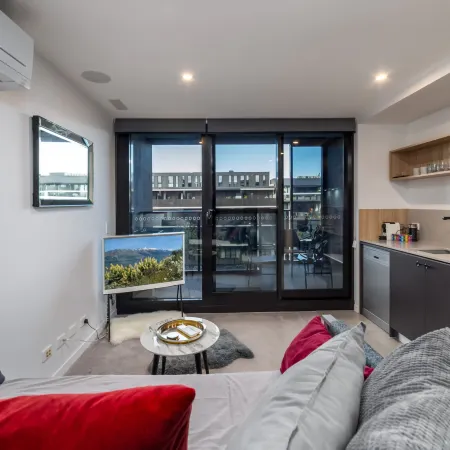 Modern 1-Bed Apartment With Pool And Sauna