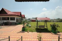 LUIT BLUE 民宿及度假村 酒店