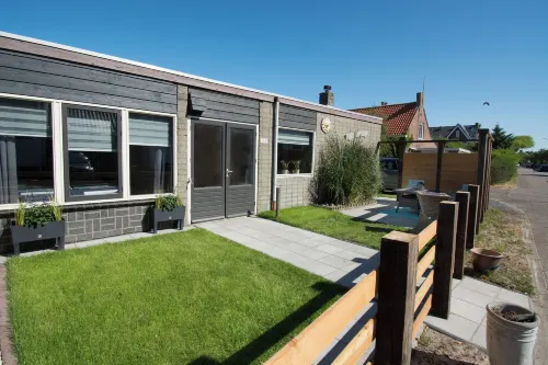 Bungalow Mui Aan Zee in Centre of Petten - Homestays